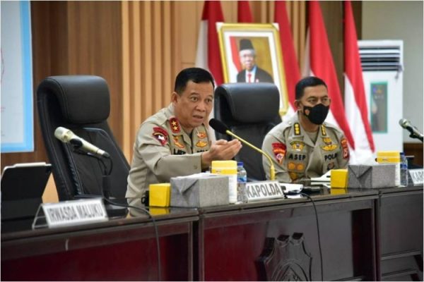 kapolda maluku evaluasi pelaksanaan vaksinasi dan kamtibmas di polda maluku 22874