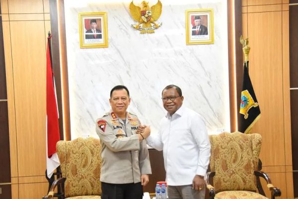 kapolda maluku terima kunjungan rektor ini yang dibahas 74450