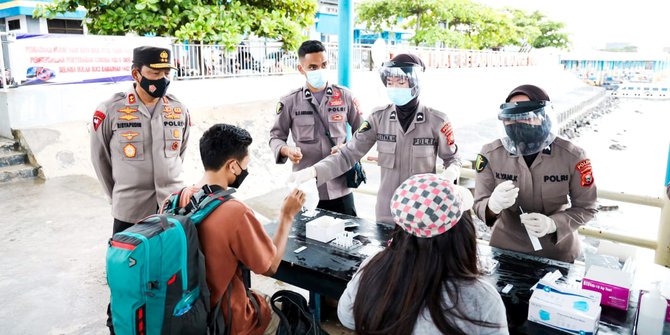 kapolda malut cek rapid test antigen di pelabuhan semut ternate 28583