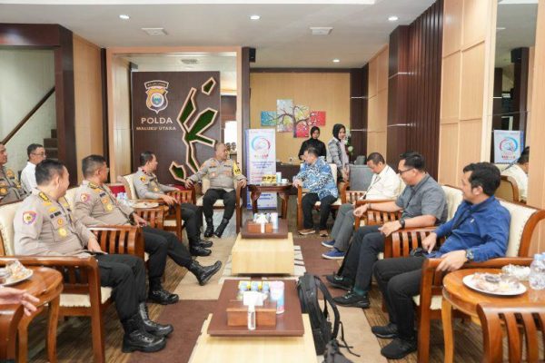 kapolda malut terima silaturahmi dari tim bpk ri dan itwasum polri 70419