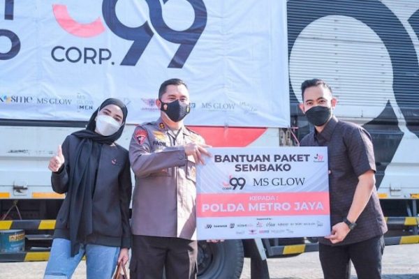kapolda metro jaya apresiasi bantuan 5000 sembako dari j99 27194