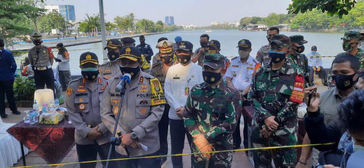 kapolda metro jaya bersama pangdam jaya tinjau pelaksanaan operasi yustisi di sunter jaya 36510