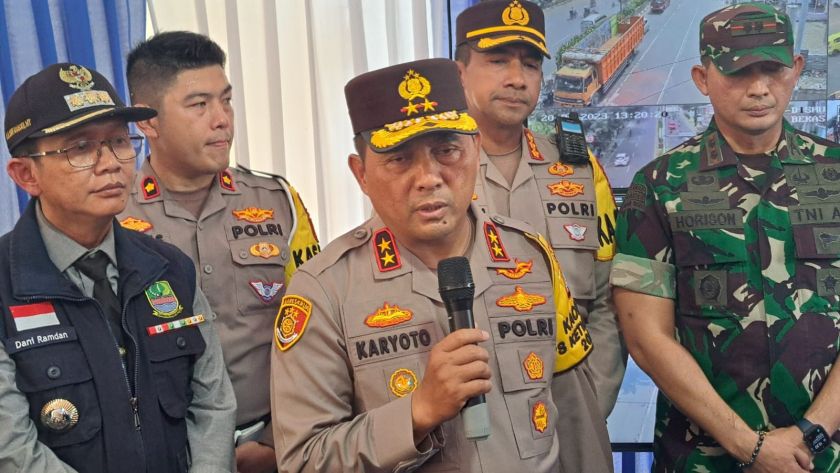 kapolda metro jaya imbau massa buruh untuk tertib saat peringatan may day 57514