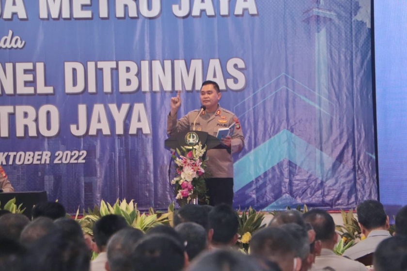 kapolda metro jaya jalankan fungsi dan peran terhadap masyarakat dengan baik dan penuh tanggung jawab 51023