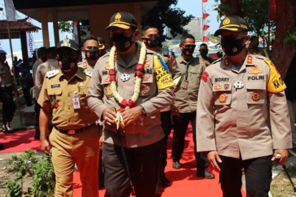 kapolda metro jaya kunjungan kerja ke polres kepulauan seribu pulau karya 12863