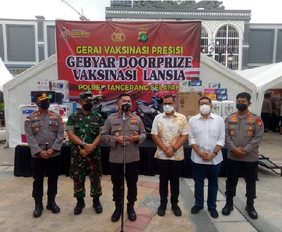 kapolda metro jaya minta masyarakat tangsel tetap hidup normal tidak perlu khawatir 23347