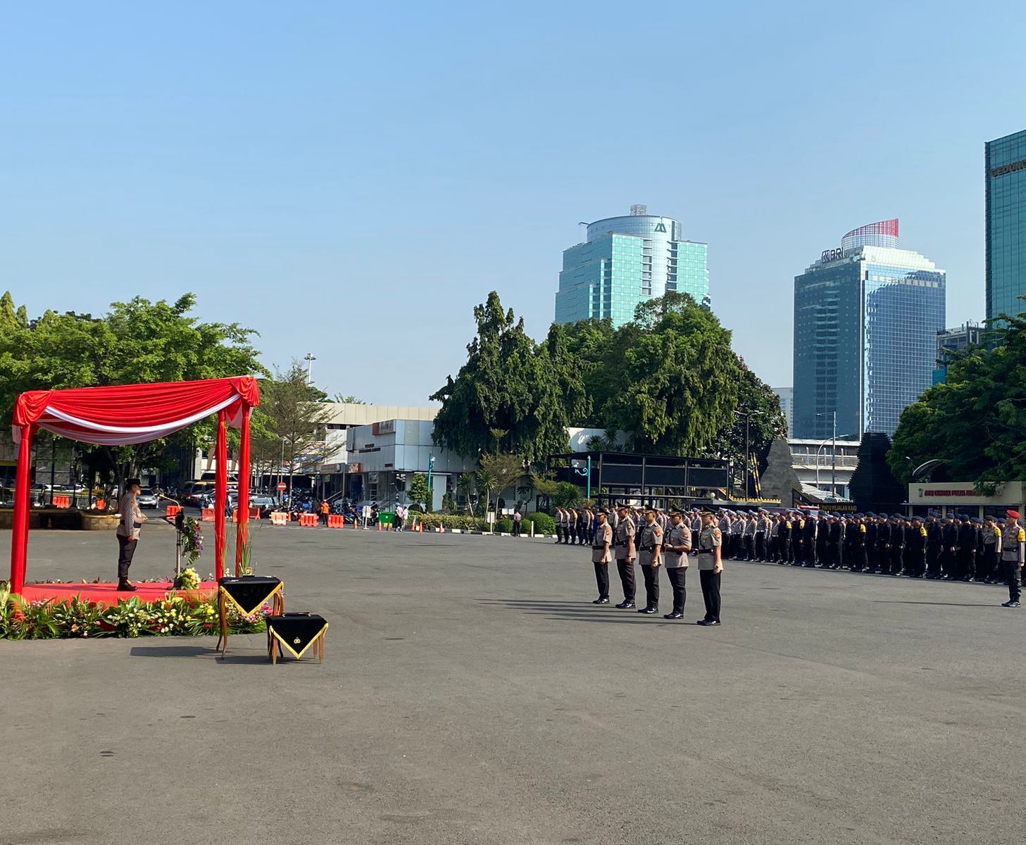 kapolda metro jaya pimpin upacara sertijab sejumlah pju 79728