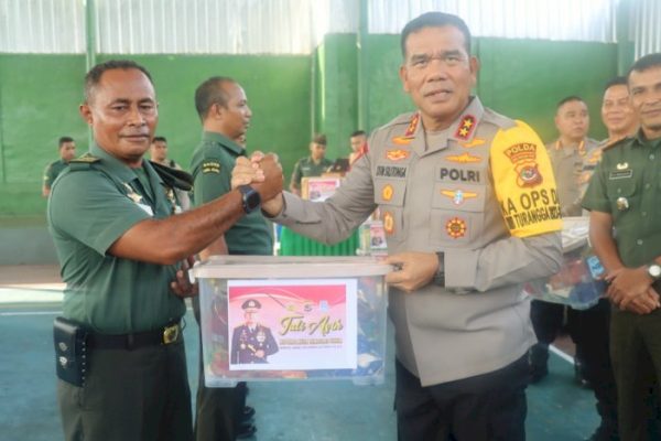 kapolda ntt berikan penghargaan kepada kodim 1624 flores timur 71674