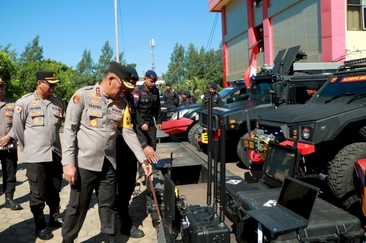 kapolda ntt cek langsung almatsus polri polda ntt dalam persiapan pengamanan pilkada 73249