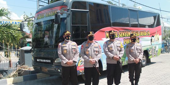 kapolda ntt jadikan bus tempat vksinasi covid 19 26668