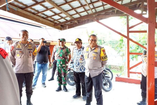 kapolda pabar memastikan keamanan kotak suara di kantor distrik 70264