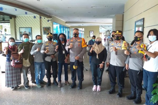 kapolda papua apresiasi kinerja wartawan dalam menjaga kamtibmas 11775
