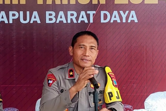 kapolda papua barat daya perintahkan kapolres tertibkan ilegal loging 82708