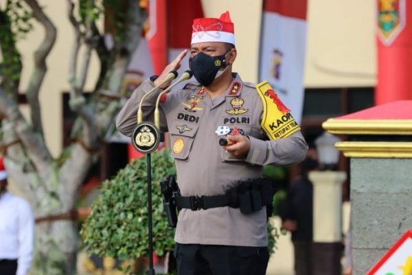 kapolda pimpin upacara peringatan hari lahir pancasila di mapolda kalteng 28692