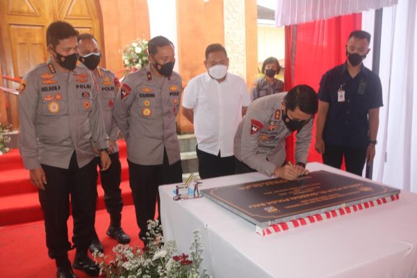 kapolda resmikan gereja puja el shaddai di mako brimob bali 22717