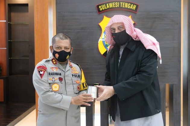 kapolda sambut kunjungan silaturahmi syekh ali jaber di mapolda sulteng 32545