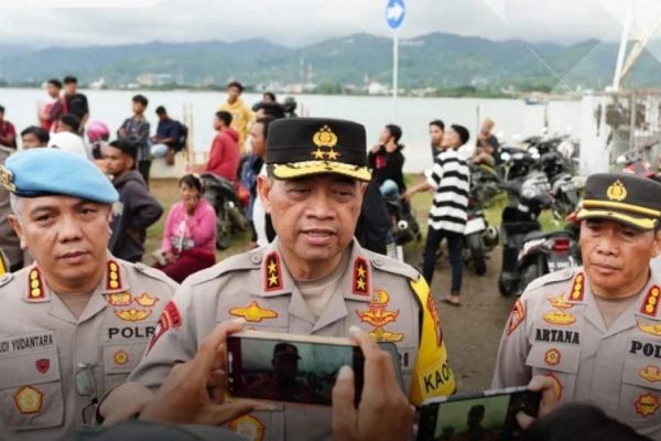 kapolda sulbar imbau pengguna jalan tertib lalu lintas selama arus balik 72607