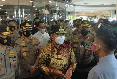 kapolda sulsel bersama plt gubernur sulsel cek penerapan protkes mall 31220
