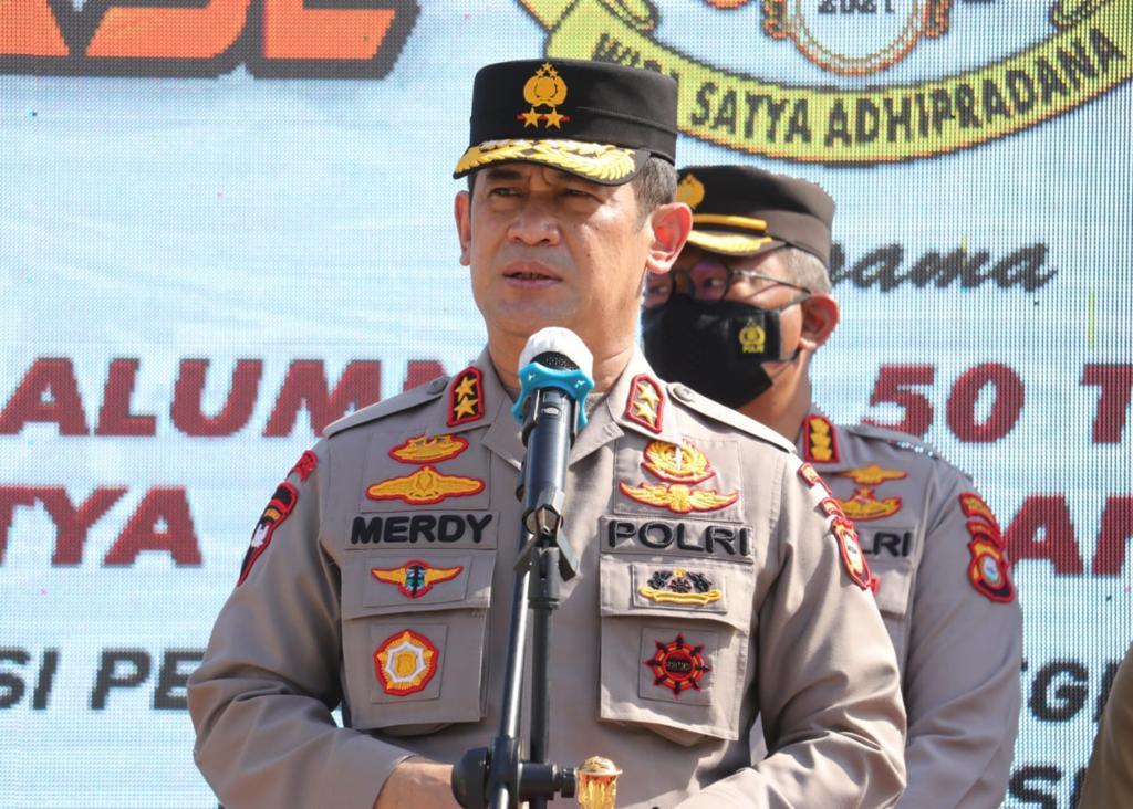 kapolda sulsel tinjau gelora vaksinasi pelajar yang di gelar sip 50 di smkn 2 makassar 24583