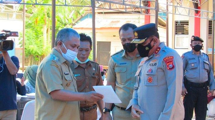 kapolda sultra tinjau vaksinasi massal digelar pemkab konawe di sdn 3 unaaha 34495