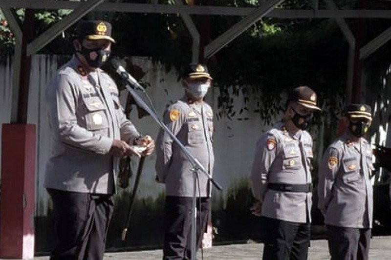 kapolda sulut irjen pol nana sudjana pimpin apel perdana 30816