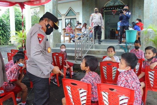 kapolda sulut tinjau pelaksanaan vaksinasi massal di mapanget manado 23177