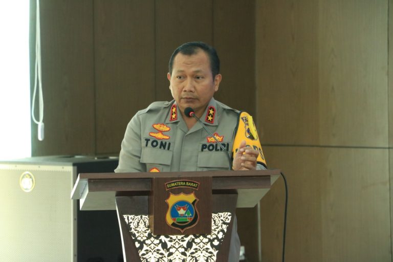 kapolda sumbar buka latihan pra operasi patuh singgalang 2020 11292