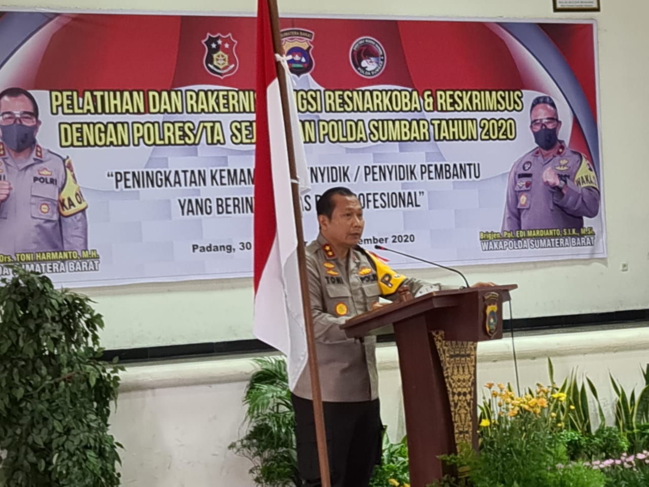 kapolda sumbar buka pelatihan peningkatan kemampuan penyidik 11683