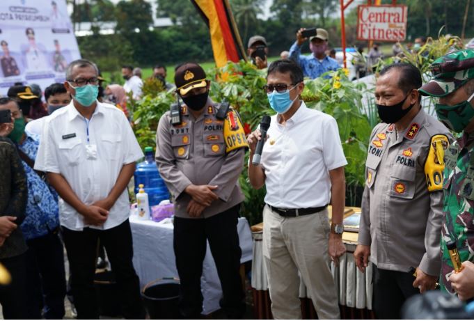 kapolda sumbar gubernur dan danrem 032 wirabraja resmikan kampung tangguh di wilayah payakumbuh 12820