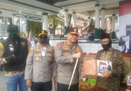 kapolda sumbar hadiri gebyar vaksinasi indonesia bangkit kota bukittinggi dan agam 18323