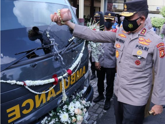 kapolda sumsel lauching mobile vaksinasi covid 19 dan pemberian paket lebaran 31169