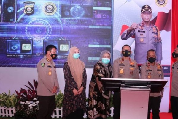 kapolda sumsel launching 4 macam alat kesehatan 30851