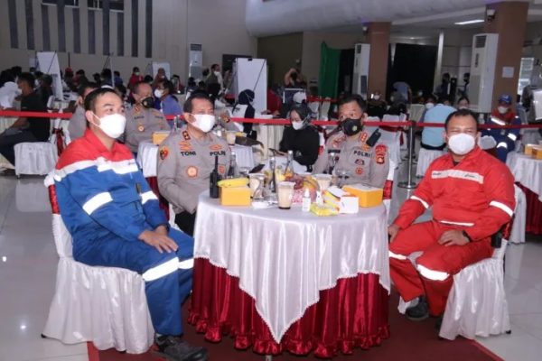 kapolda sumsel tinjau pelaksanaan vakinasi di plaju palembang 23308
