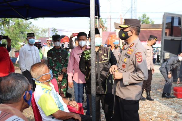 kapolda sumsel tinjau posko ppkm mikro muara enim 37036