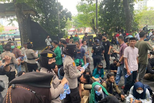 kapolda sumut apresiasi mahasiswa jaga kondisi kamtibmas tetap kondusif selama unjuk rasa 45937
