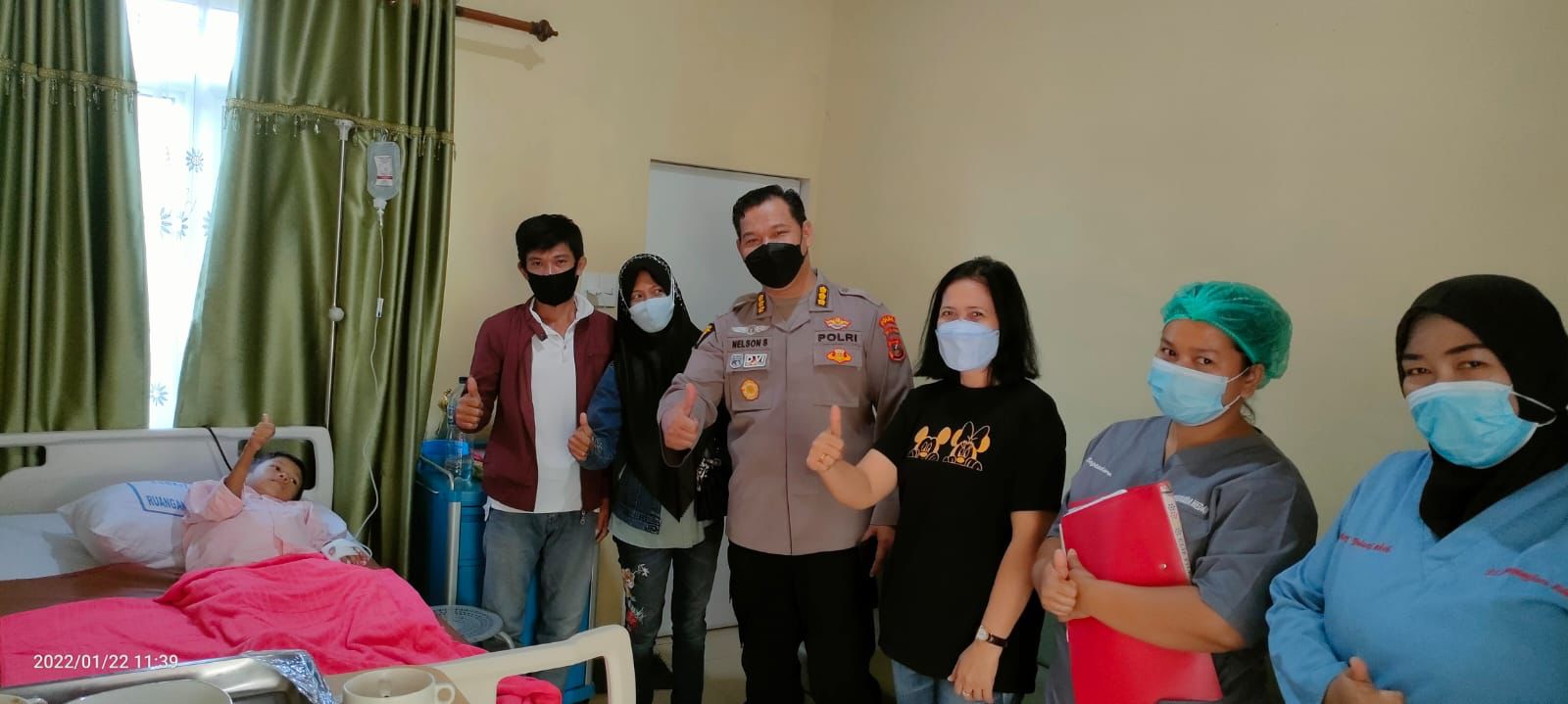 kapolda sumut bantu fasilitasi pengobatan anak penderita tumor 22956