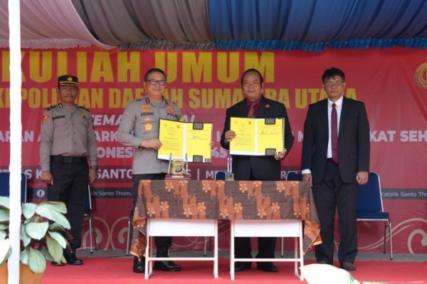 kapolda sumut beri kuliah umum bahaya narkoba di universitas katolik santo thomas 71599