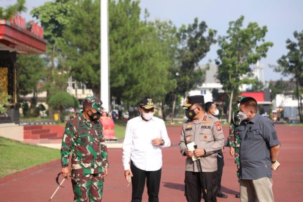 kapolda sumut gubernur dan pangdam i bb tinjau lokasi longsor di tapsel 9177