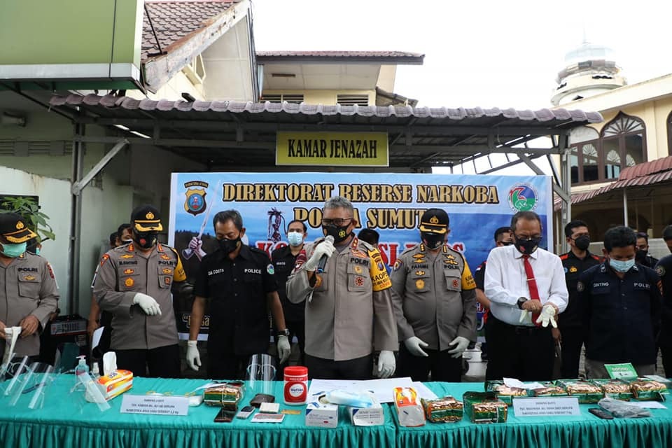 kapolda sumut pimpin press release pengungkapan sabu sabu seberat 83 kg jaringan malaysia indonesia 32401