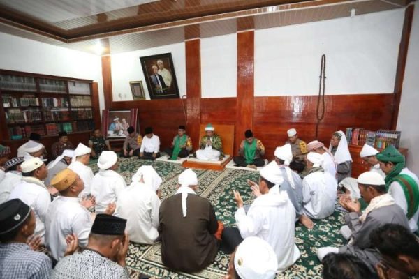 kapolda sumut safari ramadhan ke tempat tuan guru batak tingkatkan silaturahmi 72263