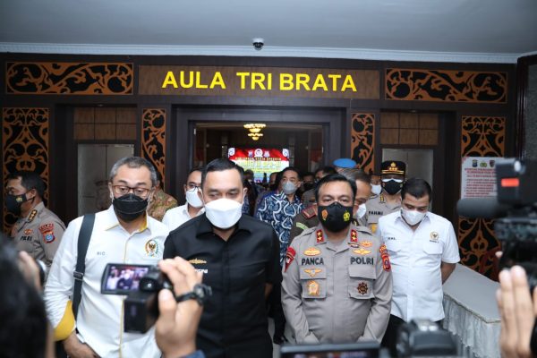kapolda sumut sambut komisi iii dpr ri saat berkunjung ke polda sumut 28755