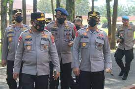 kapolda sumut tinjau pelaksanaan vaksinasi lansia di pematangsiantar 20913