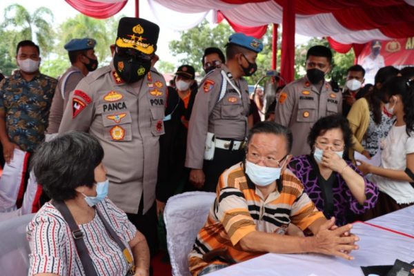 kapolda sumut tinjau vaksinasi serentak lansia di asahan 23335