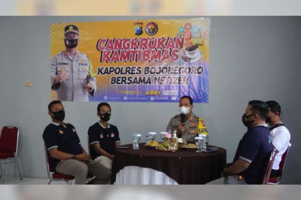kapolres bojonegoro gelar cangkrukan kamtibmas bareng netizen 9830