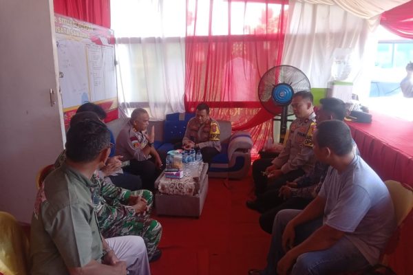 kapolres lebak lakukan pengecekan pos pengamanan guna memastikan keamanan arus balik lebaran 2024 72649
