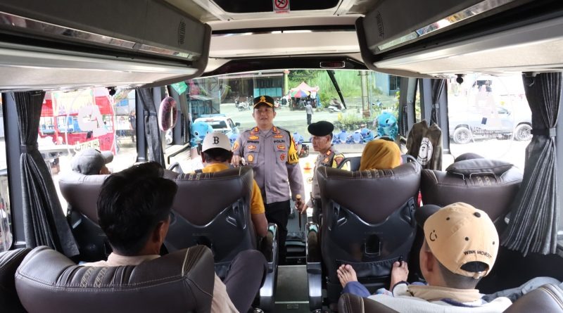 kapolres morowali lepas mudik gratis tujuan makassar 72401