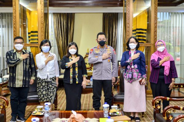 kapolri berkomitmen beri pelayanan terbaik untuk korban perempuan dan anak 23186