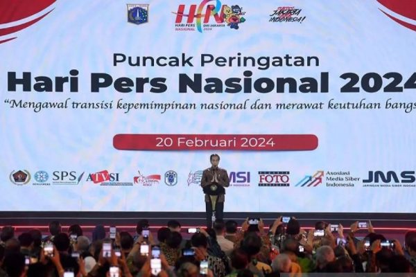kapolri dampingi presiden hadiri puncak hpn 70423