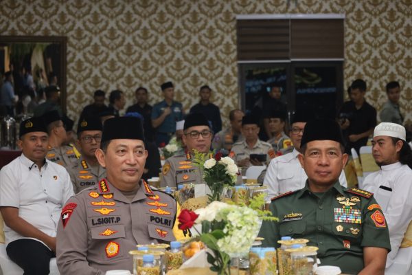 kapolri dan panglima tni buka puasa bersama dengan tokoh ulama dan masyarakat banten 72093