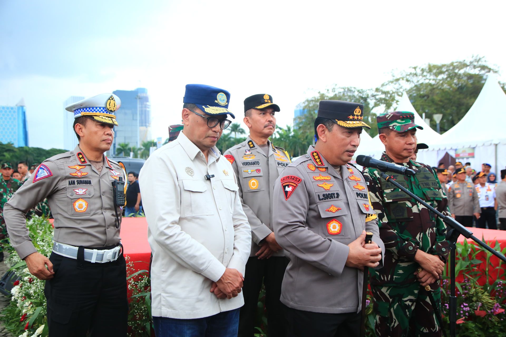 kapolri lepas 20 000 peserta mudik gratis polri presisi 72297